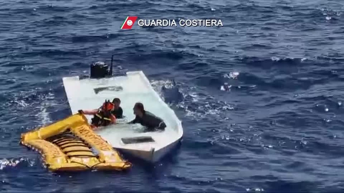 Naufrágio de barco com migrantes deixa 21 desaparecidos perto de ilha da Itália