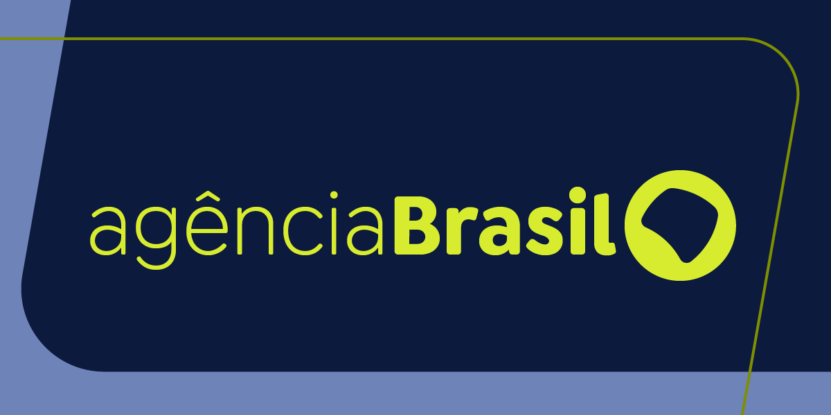 Tufão atinge Japão e provoca alertas de inundações e deslizamentos